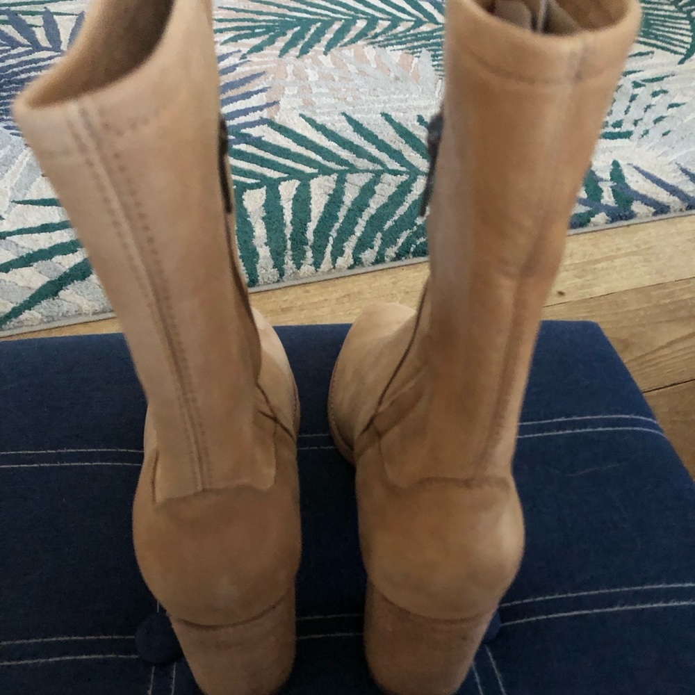 Women’s Frye Boots - Picture 3 of 10